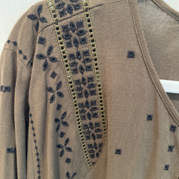 Bohemiam Top, Brown with Black Embroidery, Size 18 US, from Wrap London - Picture 4 of 10